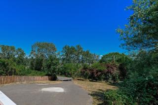 Private 4BR House Free Parking Near Airport &Mall - 5