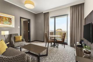 Hawthorn Suites by Wyndham Abu Dhabi City Center - 9