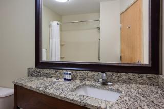 AmericInn by Wyndham Osage - Osage - 8