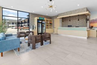 Clarion Pointe Port Lavaca - 5