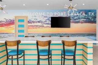 Clarion Pointe Port Lavaca - 3