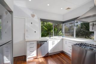 Verney Beachside Getaway Two - 8
