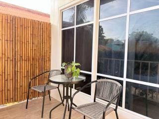Fahsai Pool House ฟ้าใสพูลเฮาส์ - 1
