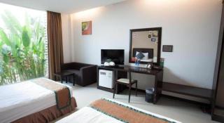 I Hotel - 4