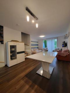 Munich Townhouse, Parking, 4 Bedrooms, 10 Guests - 7
