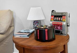 The Billy Walters Suite Modern Brick Retreat - 7