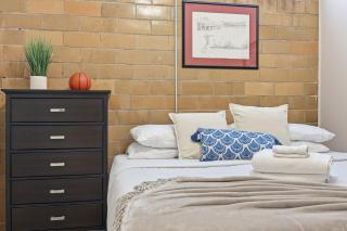 The Pete Rose Suite A Cozy Modern Brick Home - 3