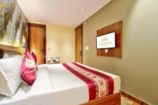 Revking - Hotel Mannat Crown l Hotel Near Rohini East Metro Station 3-star Hotel l Rohini , New Delhi, India, Delhi - 1