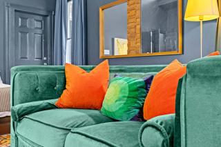 Stylish king studio in the heart of the Highlands - 5