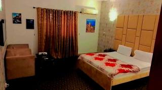 Hotel Royal Inn - 1