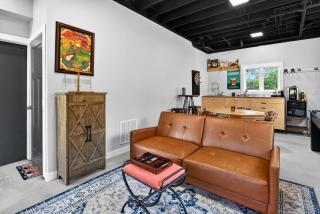 Relaxing stay near Louisville's top attractions - 1