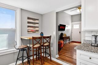 Relaxing & spacious home near Shelby Park District - 6