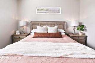 Top Rated - Spotless - Prime Central Location - by The Village At Meridian - 9