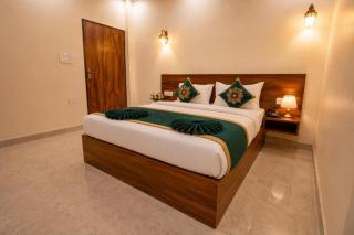 Revking--Hotel Relax Inn-Stay By The Ganga At Triveni Ghat 3-star hotel l Sturida Colony, Rishikesh - 3