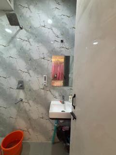 Ruby Luxury 1RK Stay Kitchen & Easy Check-in - 6