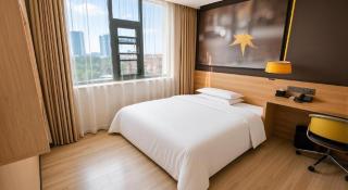 IU Hotel Lvliang Xiaoyi Zhenxing Street Branch - 2