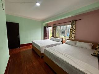 ELEGANZO - The Homestay County - 4