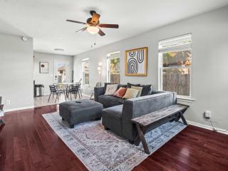 Exclusive Bourbon retreat close to Nulu Downtown - 4