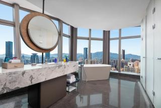voco Suites Shenzhen Huanggang by IHG - 2