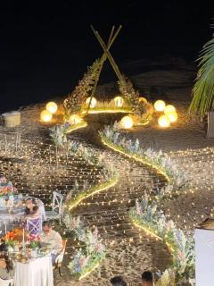 Romantic Luxury Beach Dome - Private Garden - 1