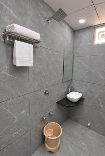 Hotel Ravi Palace - 2