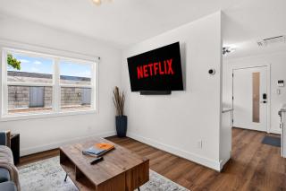 Iconic urban Bourbon Trail suite with EV charger - 5