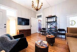 Spacious Bourbon Trail retreat near Downtown Lou - 3