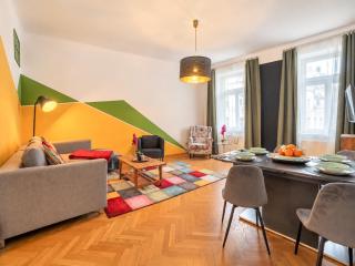 Apartment for 4 near Naschmarkt, Karlskirche & U4 Metro - 5