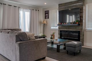 Modern 3BR Home Near Bayers Lake & Downtown - 6