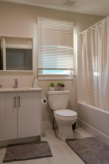 Modern 3BR Home Near Bayers Lake & Downtown - 2
