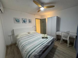 Cosy Renovated Bungalow with Pool by the Beach - 5