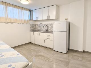 Tel Aviv Apartment - 0