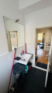 Bright Pankow Apartment with Balcony - 7