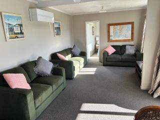 Twizel Kiwi Bach - 2