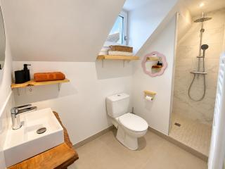 Studio Pop-25m2-Neuf et coloré - WiFi-Netflix - 2