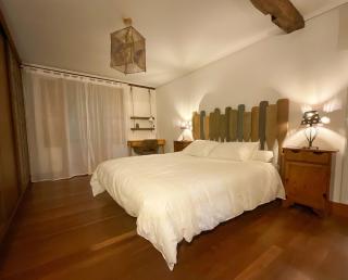 Cozy Bright Apartment - 1