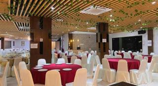 D Arc Hotel - 5