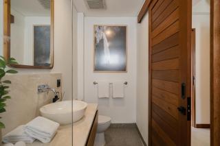 Treetop 2 - Scenic Bingin villa w master loft & sunrise views - 2
