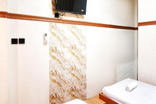 Urbanview Syariah D Living Gajah Mada Purwodadi - 6