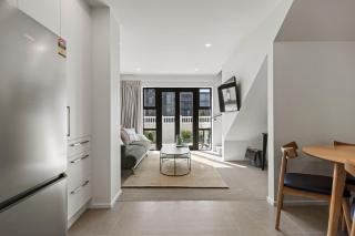 Central Stay 5 Min Walk to Te Pae FREE car Parking - 9