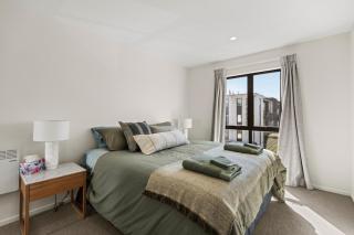 Central Stay 5 Min Walk to Te Pae FREE car Parking - 2