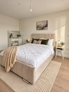 Luxury 1-Bed Apartment - amazing city skyline views - Free Parking - Darts - City Centre - Birmingham - 9