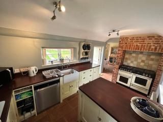 Walnut Cottage, Framlingham - 8