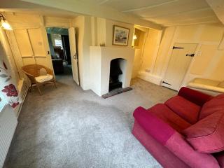 Walnut Cottage, Framlingham - 2
