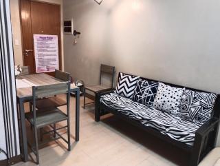 The Layover Condotel ,Palm Tree two Villas ,cluster 2 - unit 7q , New Port Boulevard , Newport City ,NAIA Terminal 3 , Pasay City , Philippines - 7