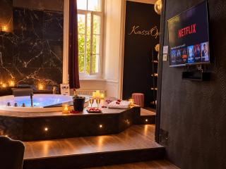 KassiÔpée Suite 5 étoiles Balnéo & sauna privatifs - 2