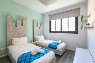 Beachcomber 2-Bedroom Apartment in Larnaca - 7