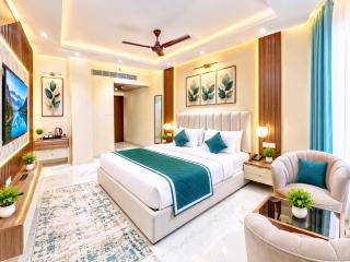 Hotel The R-Beach Ember Near Jagannath Temple # Sea Beach # Resturent # Lift and Parking - fully Air Conditioning Rooms # A Top Rated Hotel - 9