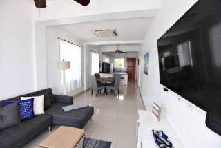 Beautiful beachfront one bedroom apartment on 1st floor - 6