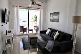 Beautiful beachfront one bedroom apartment on 1st floor - 7